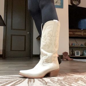 Women’s white Tecovas
